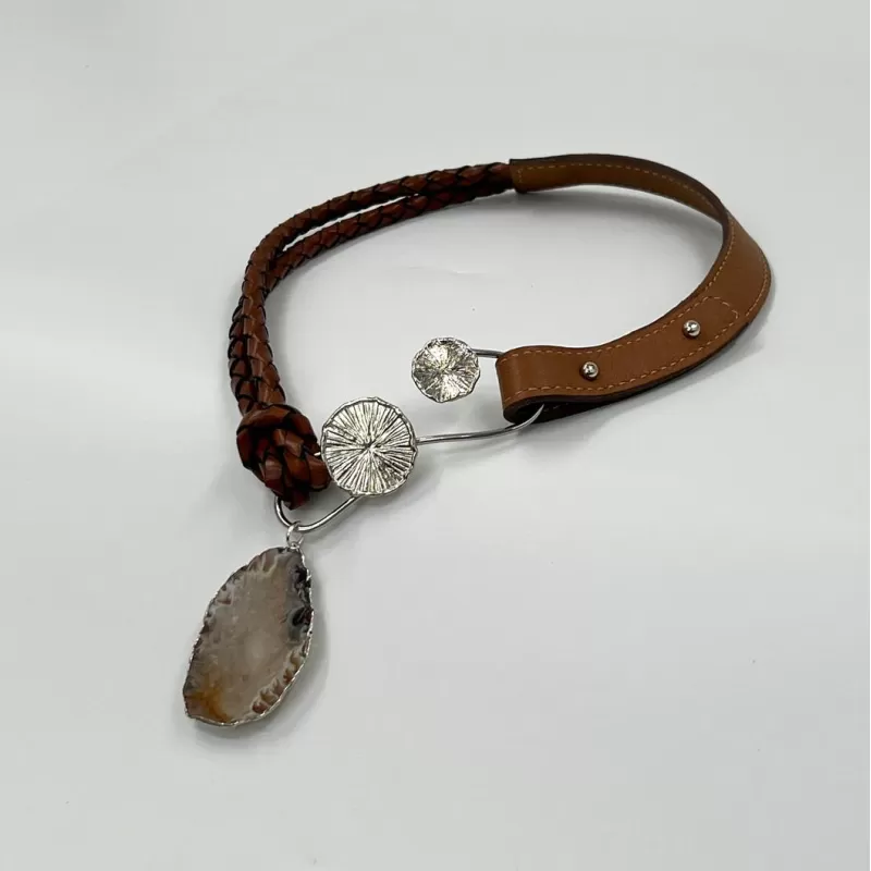 Venüs Due Gümüş Camel Örgü Derili Kolye