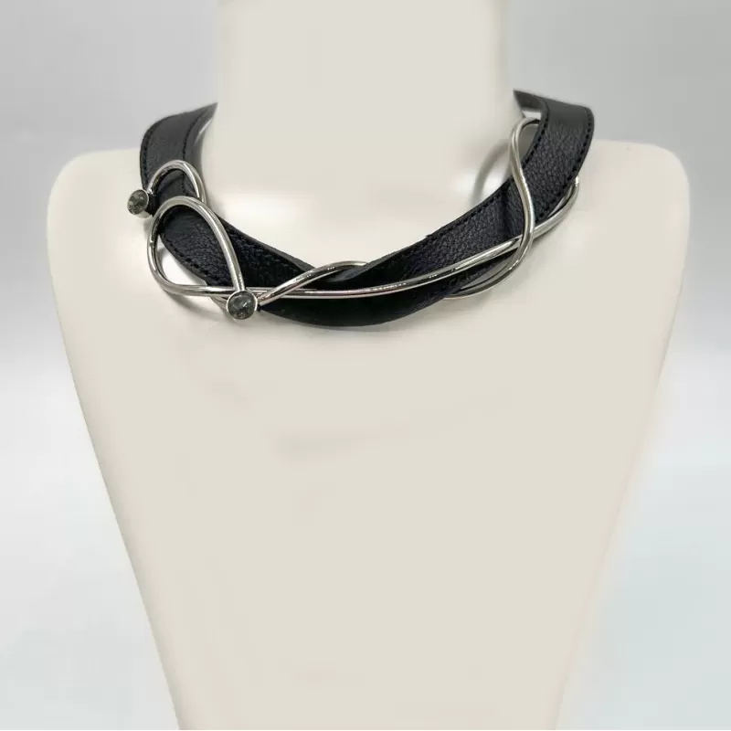 Lavinia Gümüş Siyah Derili Tasma