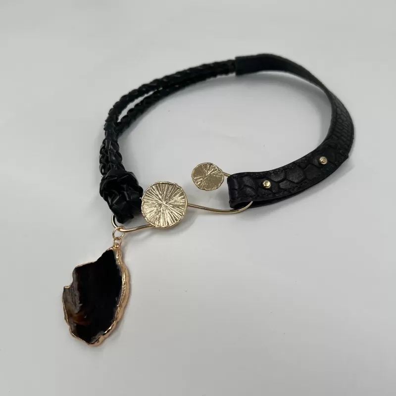 Venüs Due Gold Siyah Örgü Derili Kolye