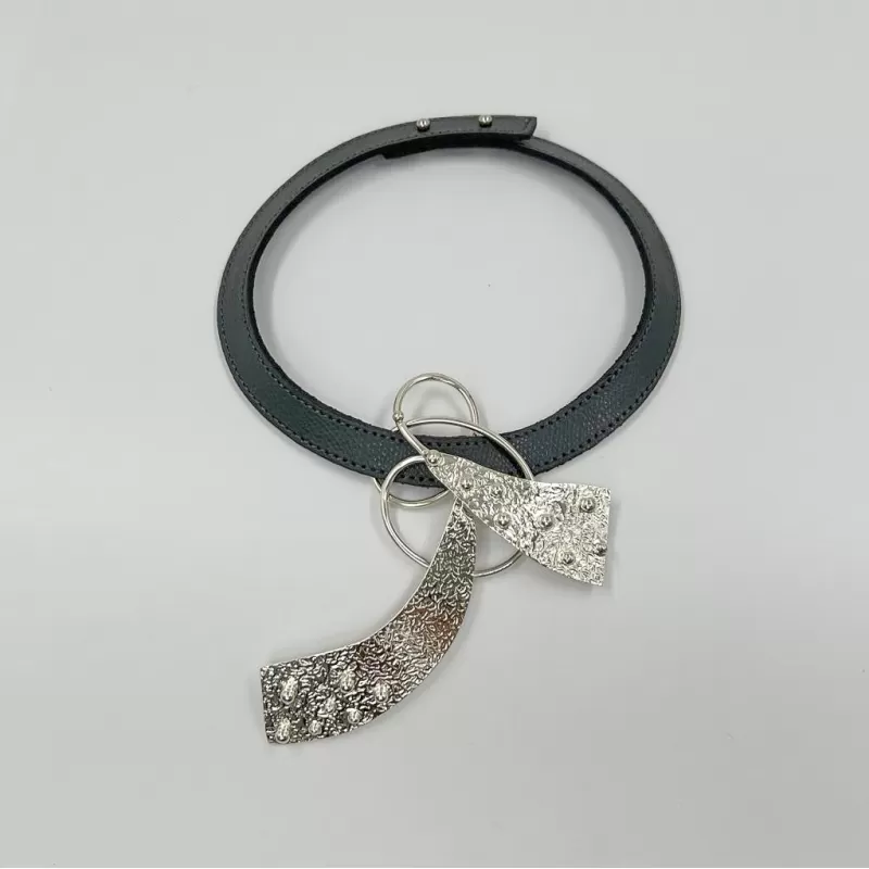 La Scala Gri Derili Gümüş Tasma