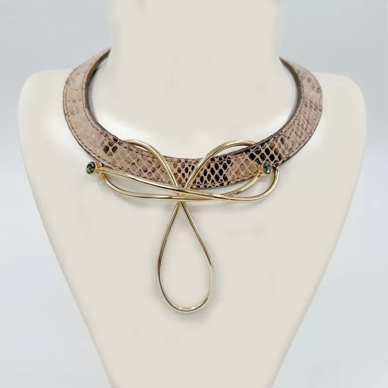 Lavinia Gold Baskılı Vizon Derili Tasma