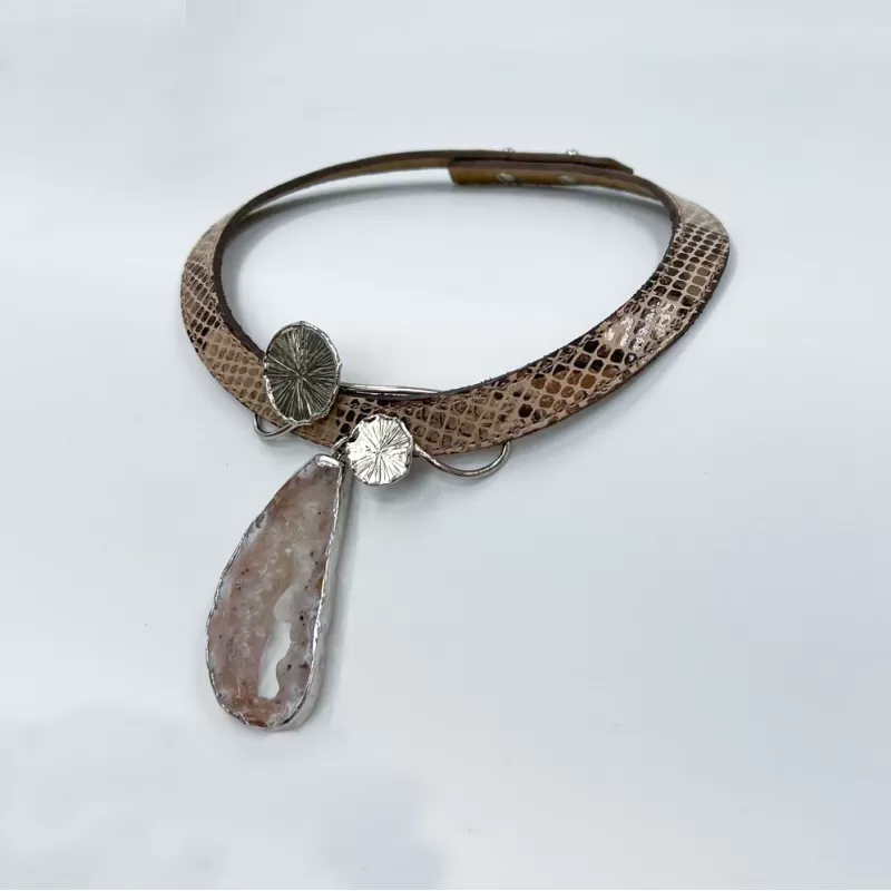 Venüs Due Gümüş Taşlı Baskılı Vizon Derili Tasma