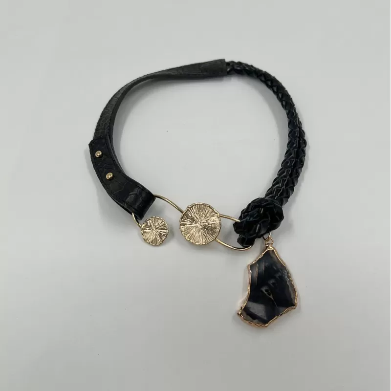 Venüs Due Gold Siyah Örgü Derili Kolye